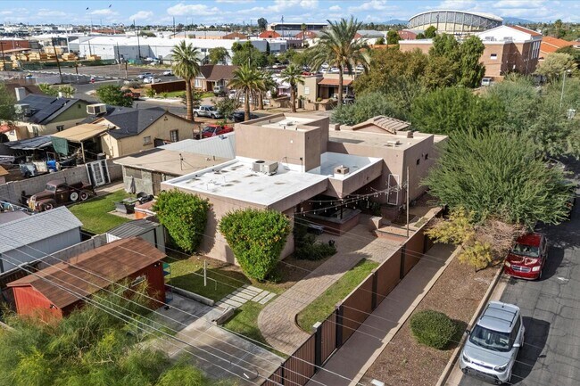 Building Photo - 1629 W Willetta St