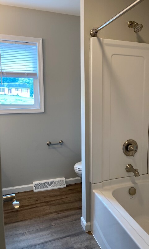 Building Photo - 1052 Stonybridge Dr