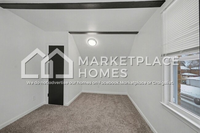 Building Photo - 15915 Sussex St