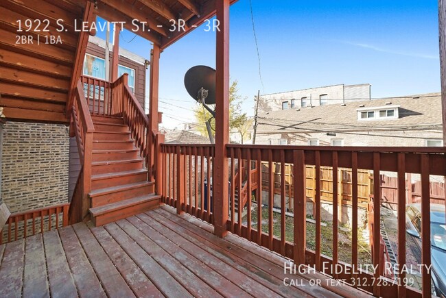 Building Photo - 1922 S Leavitt St