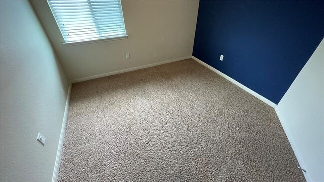 Building Photo - 307 Camellia Dr