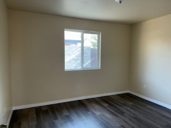 Building Photo - 221-223 Mariposa