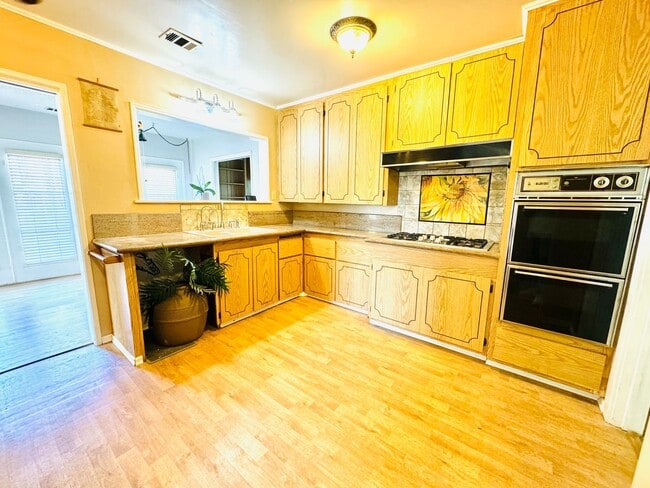 Building Photo - Chino Home for Lease