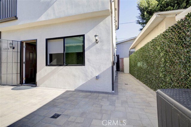 Building Photo - 5208 Goodland Ave