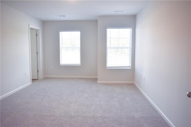 Building Photo - 6686 Corryton St