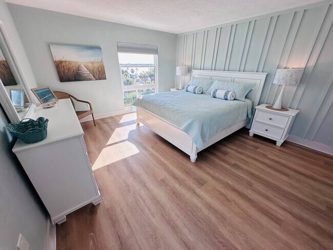 Building Photo - 555 Gulf Way