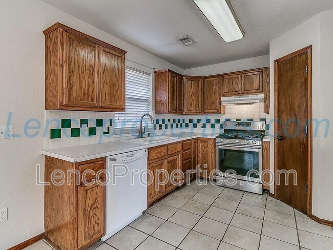 Building Photo - 1716 Briarcreek