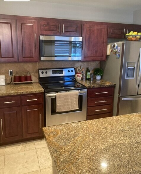 Building Photo - 11333 N 92nd St