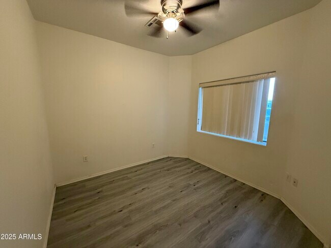 Building Photo - 2603 E Fraktur Rd
