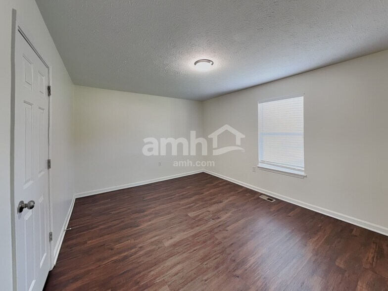 Building Photo - 7188 Bethel Ct