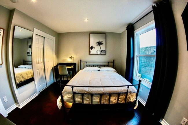 Building Photo - Charming 3 bedroom 2 bathroom in City Heights