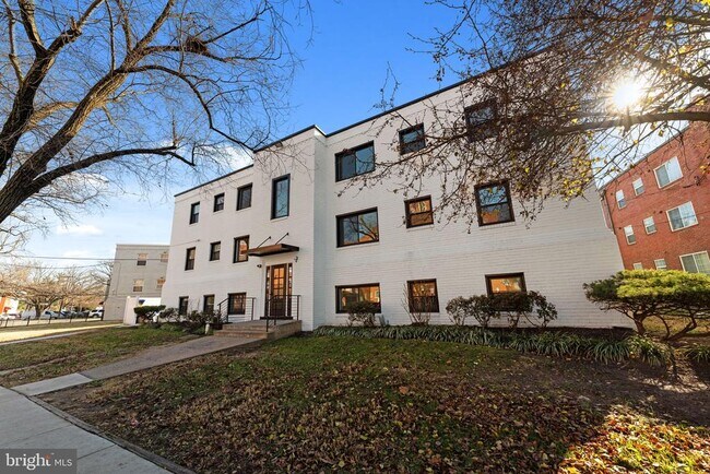 Building Photo - 649 Notabene Dr