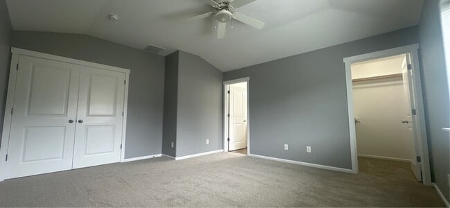 Building Photo - 215 Pioneer Dr