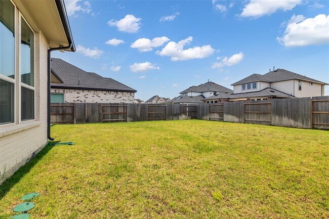 Building Photo - 9219 Trimble Lndg Dr