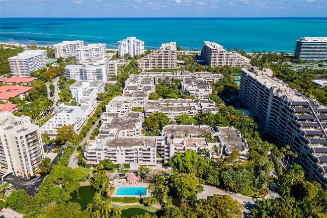Building Photo - 251 Crandon Blvd