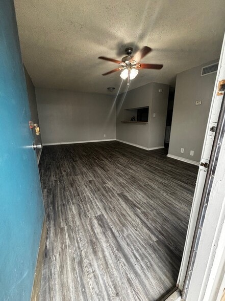 Building Photo - Edinburg Place Apartments