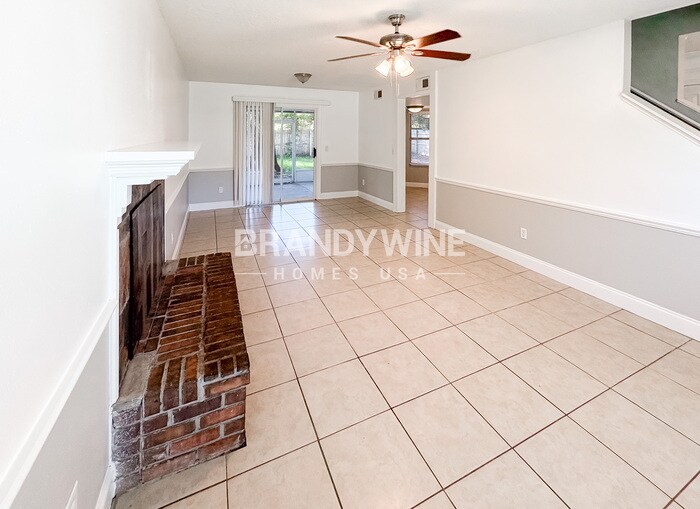 Building Photo - 12744 Serenade Cir S