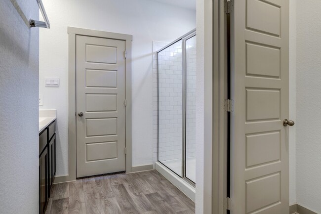 Building Photo - 3012 Gunnersbury Dr