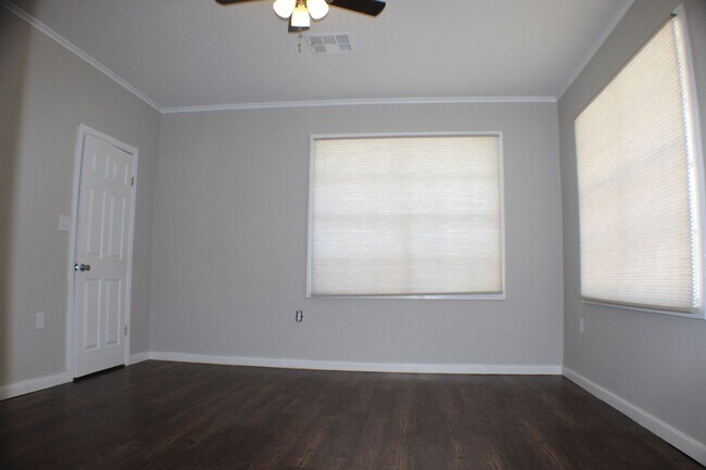 Building Photo - Home for rent!