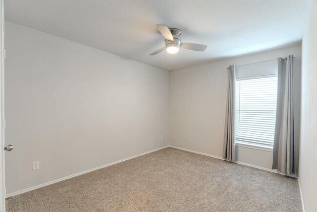 Building Photo - 9327 Colonial Bent Pl