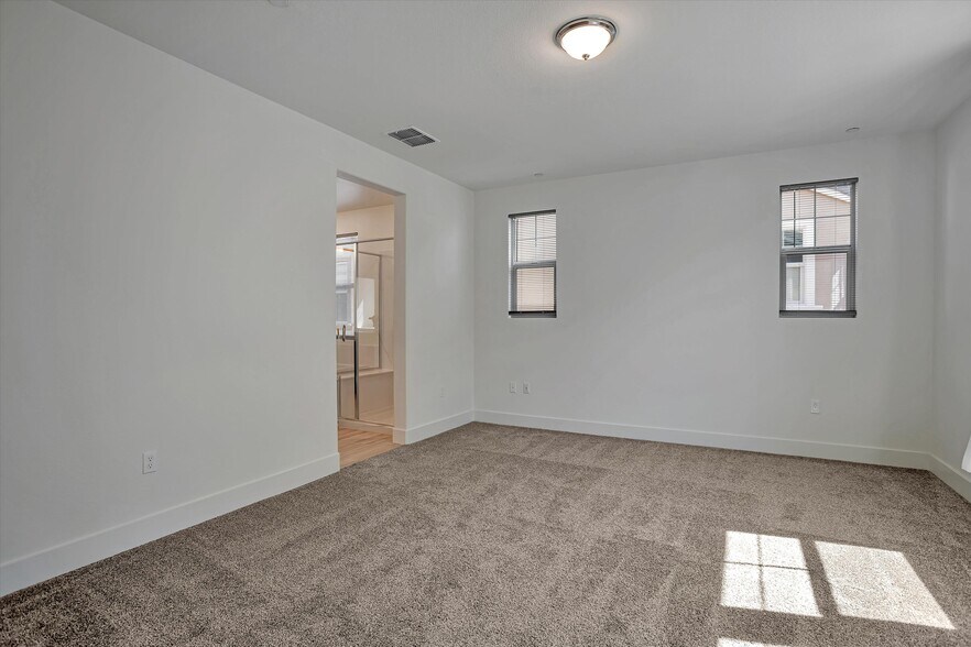 Building Photo - 10466 Oboe Way