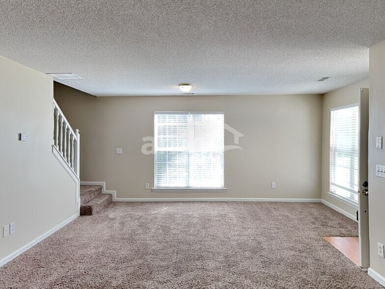 Building Photo - 4020 Angels Dr