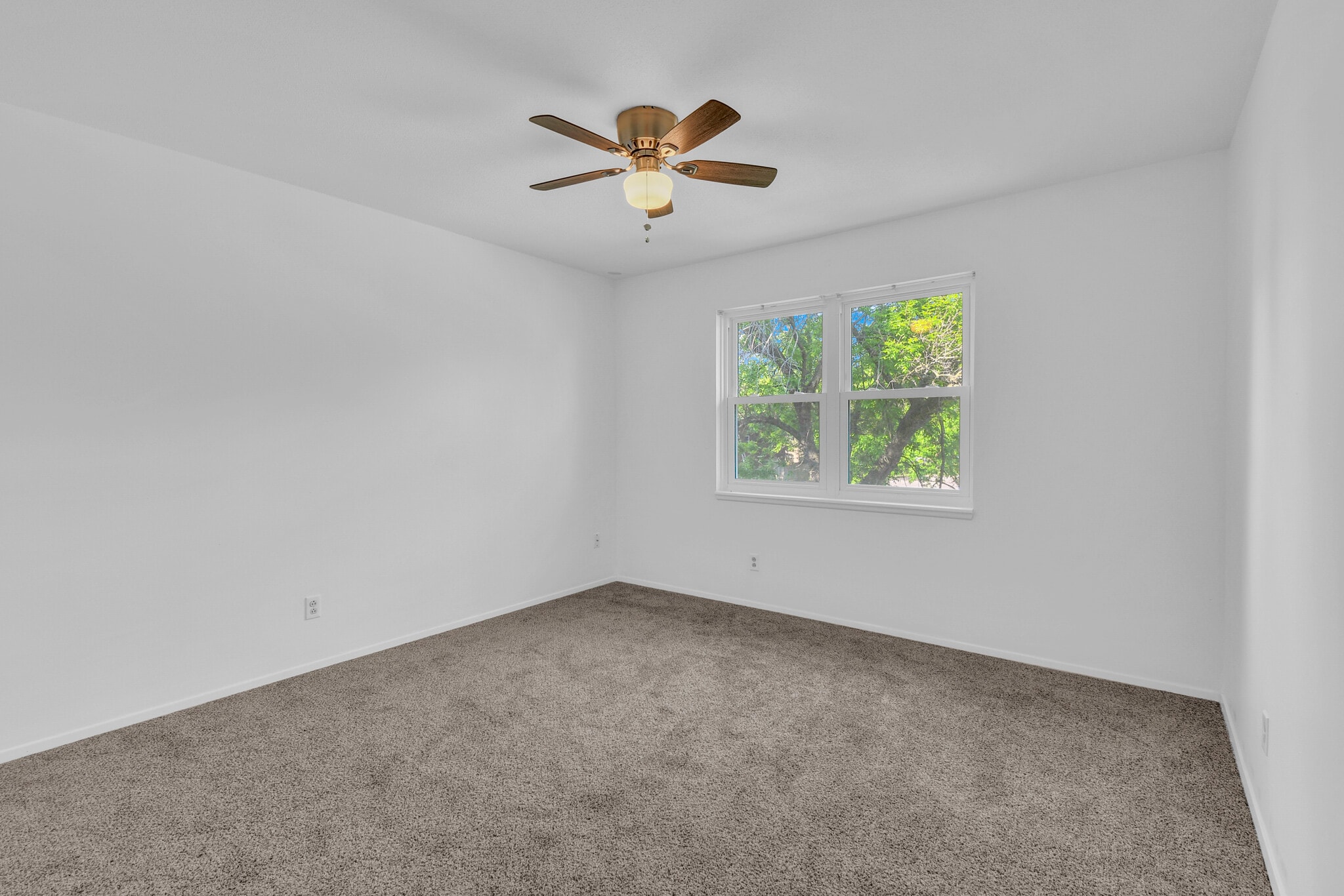 Building Photo - 3702 NE 69th St