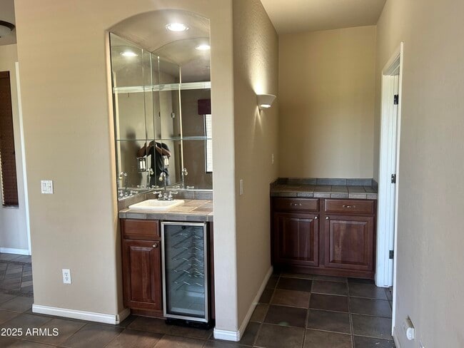 Building Photo - 3131 E Legacy Dr