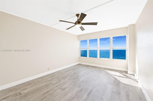 Building Photo - 3700 Galt Ocean Dr