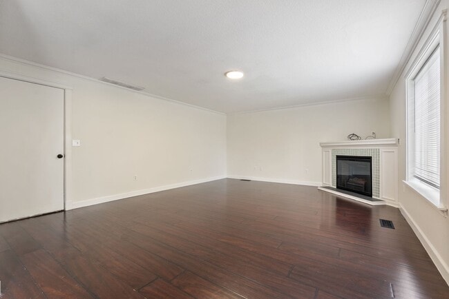 Building Photo - Beautiful Home in Winchester Hills
