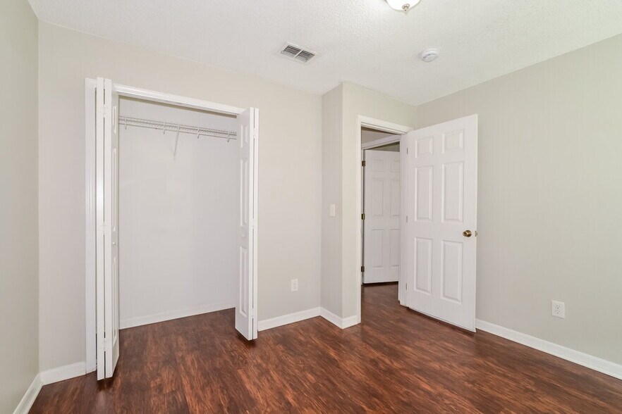 Building Photo - 13839 Riverpath Grove Dr