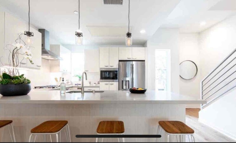 Building Photo - 4829 Craner Ave