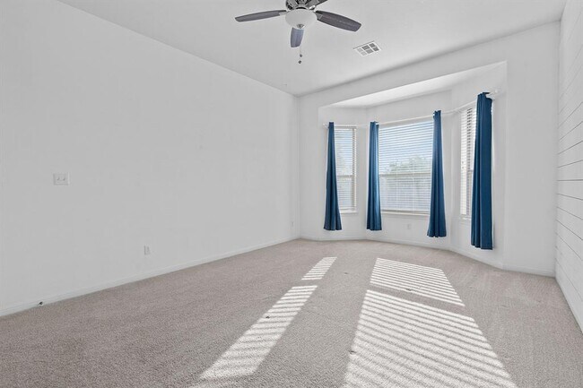 Building Photo - 2809 Coral Valley Dr