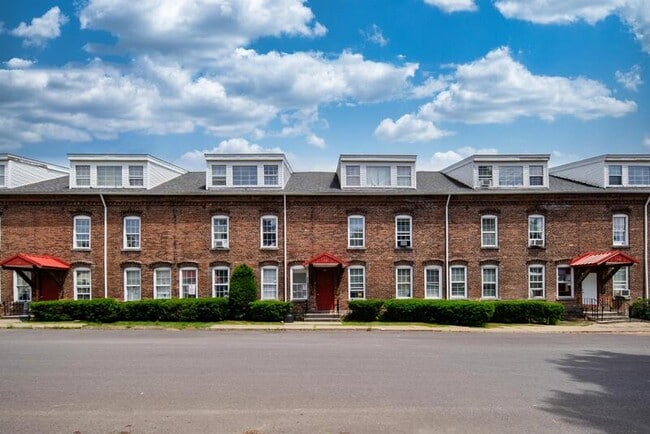 Building Photo - 50-62 East Street - 3A