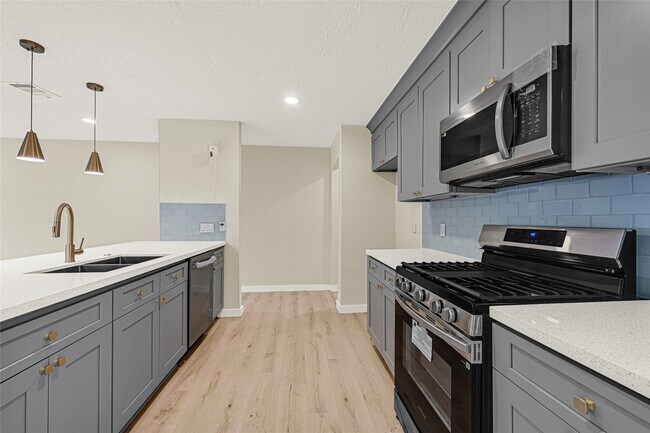 Building Photo - 6507 Paso Del Sol Dr