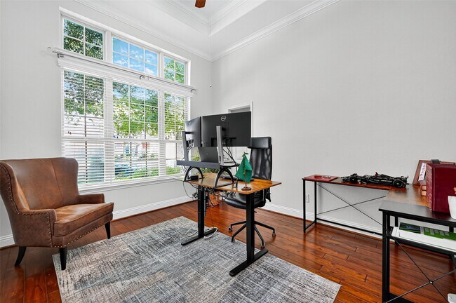 Building Photo - 122 Lindenberry Cir