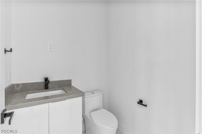 Building Photo - 4112 2nd St SW