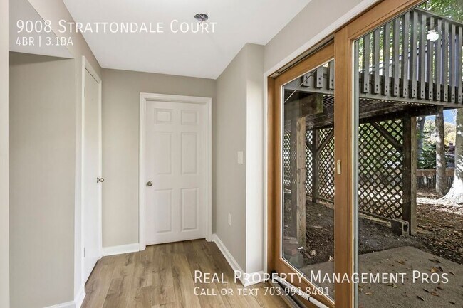 Building Photo - 9008 Strattondale Ct