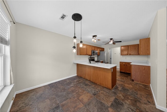 Building Photo - 903 Tyra Ln