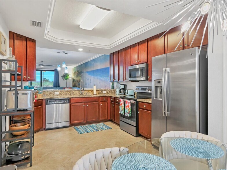 Building Photo - 5558 Palmer Cir