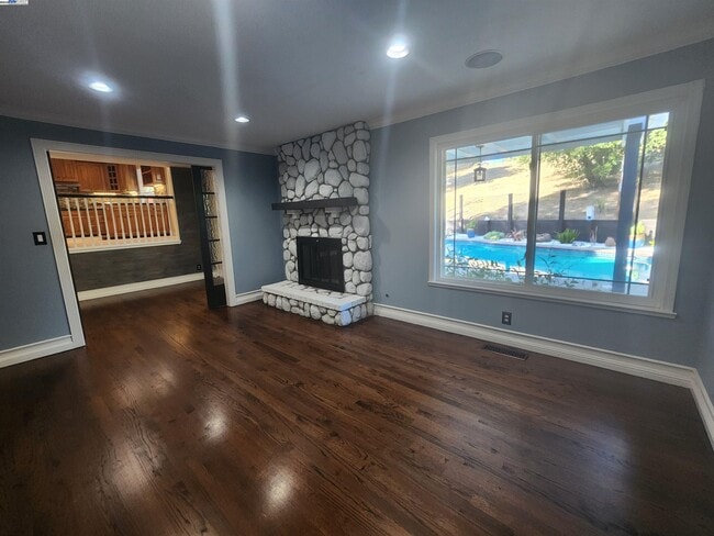 Building Photo - 1127 Mataro Ct