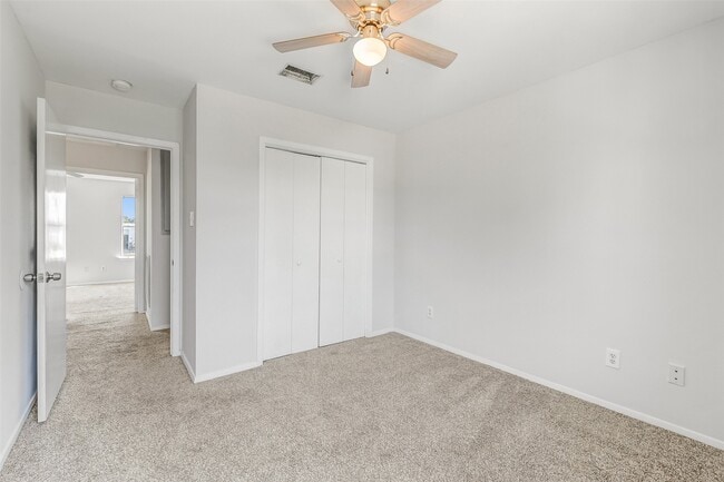 Building Photo - 10007 Emerald Creek Dr