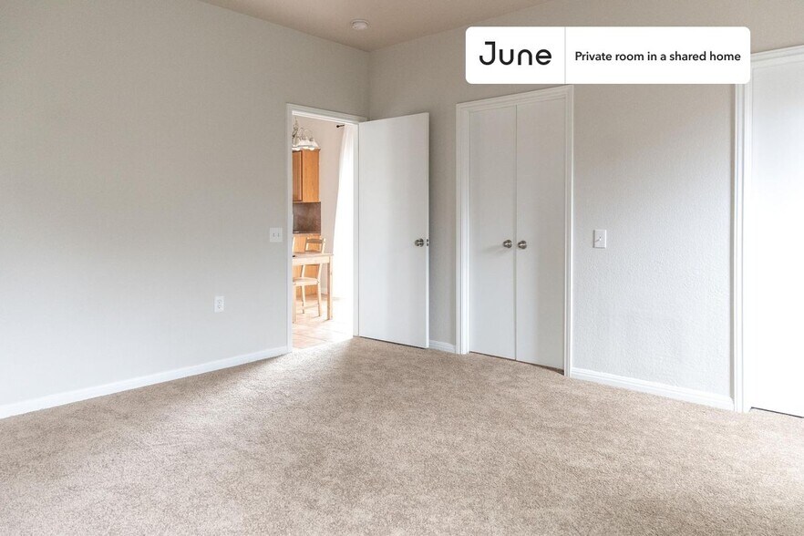 Building Photo - Room in Shared 5 bed/2 bath home