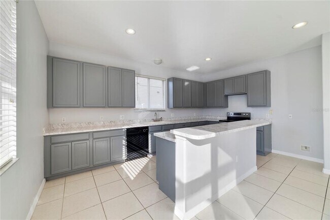 Building Photo - 2725 Portchester Ct