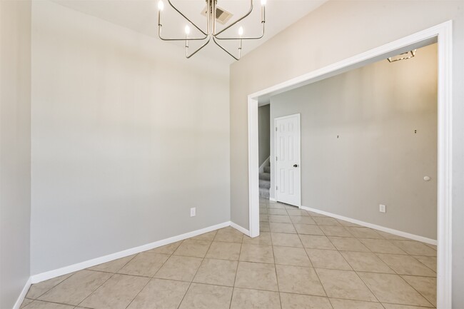 Building Photo - 19622 Hardwood Ridge Tr