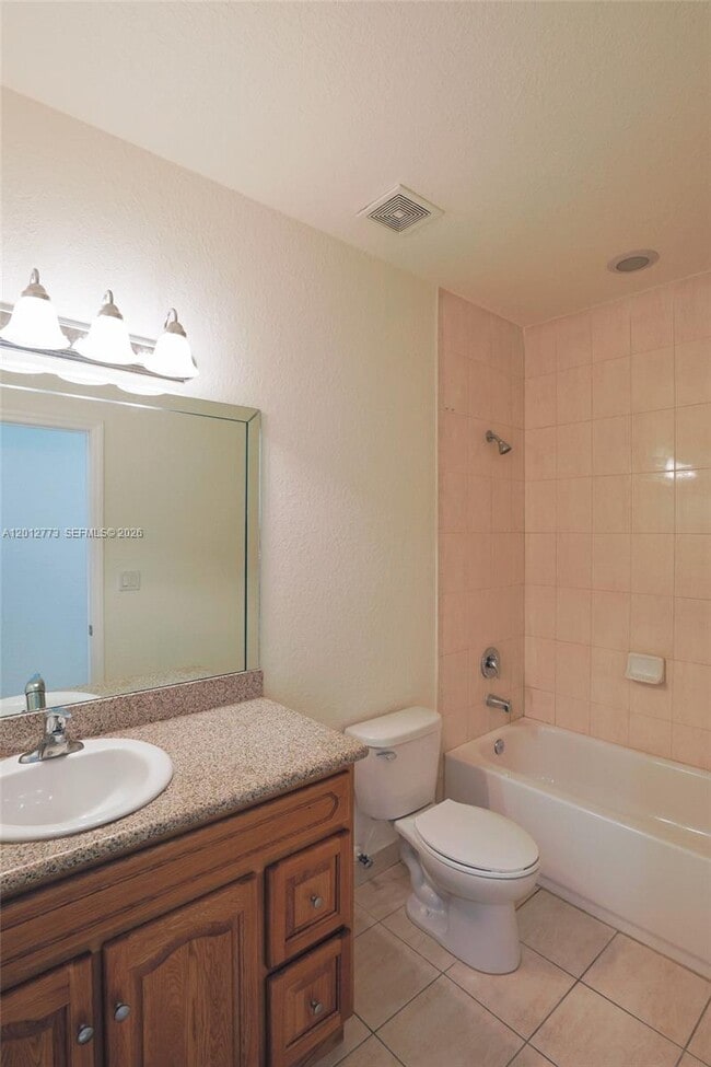 Building Photo - 17120 SW 92nd Ct