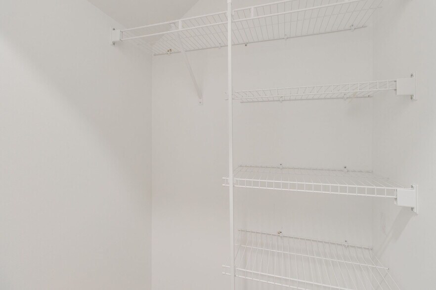 Building Photo - 133 Harden St