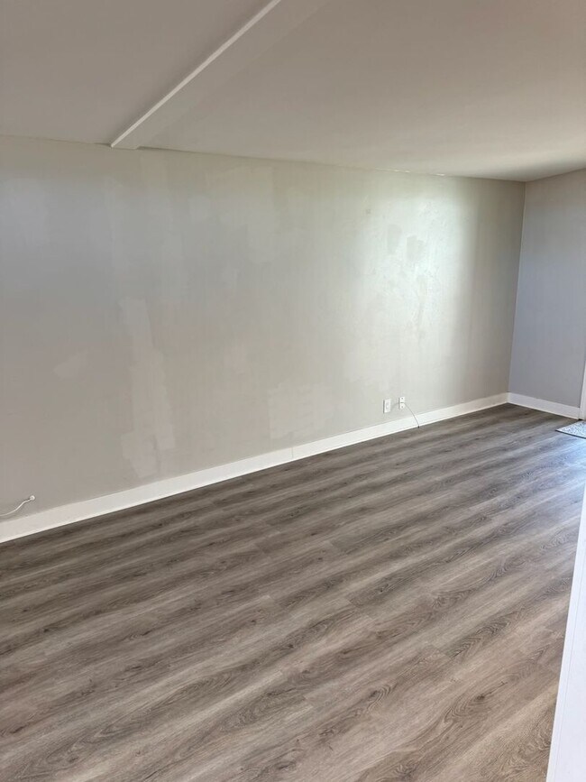 Building Photo - 3BR 2BA house for rent in prime Clairemont  location