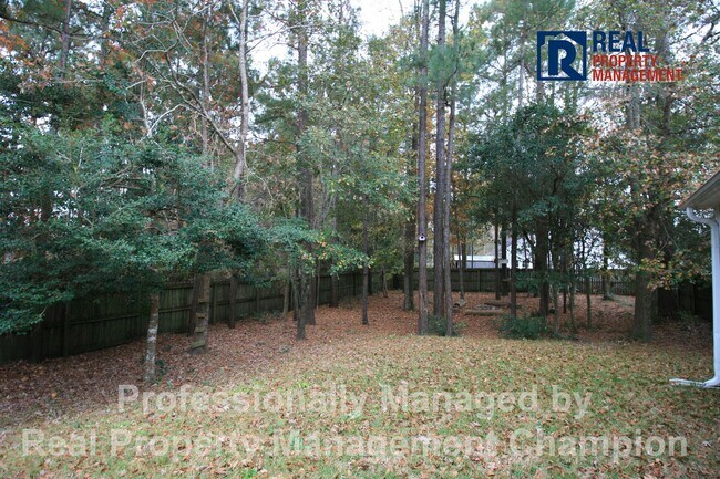 Building Photo - 3 BD/2 BA Home w/Split Bedrooms, Bonus Room, Fenced Yard & Attached Garage