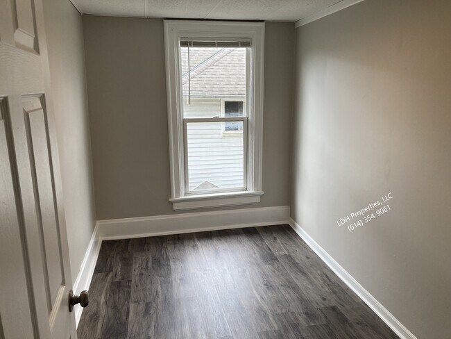 Building Photo - 123 E Central Ave